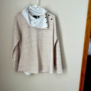 Beautiful Marmot top